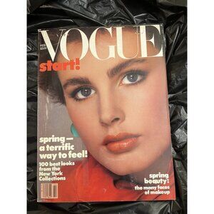 1983 FEBRUARY VOGUE MAGAZINE - ALEXA SINGER FASHION FRONT COVER - H 4522